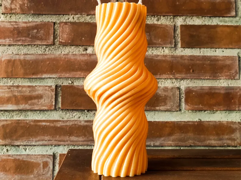 Nudo Vase