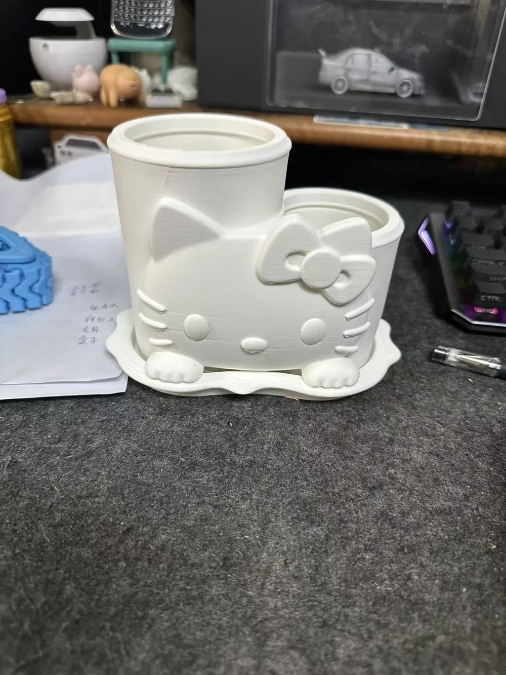 hello kitty double barrel pen holder - Free 3D Print Model - MakerWorld