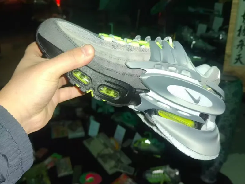 适配 NIKE airmax 95 的双材料半包围鞋饰