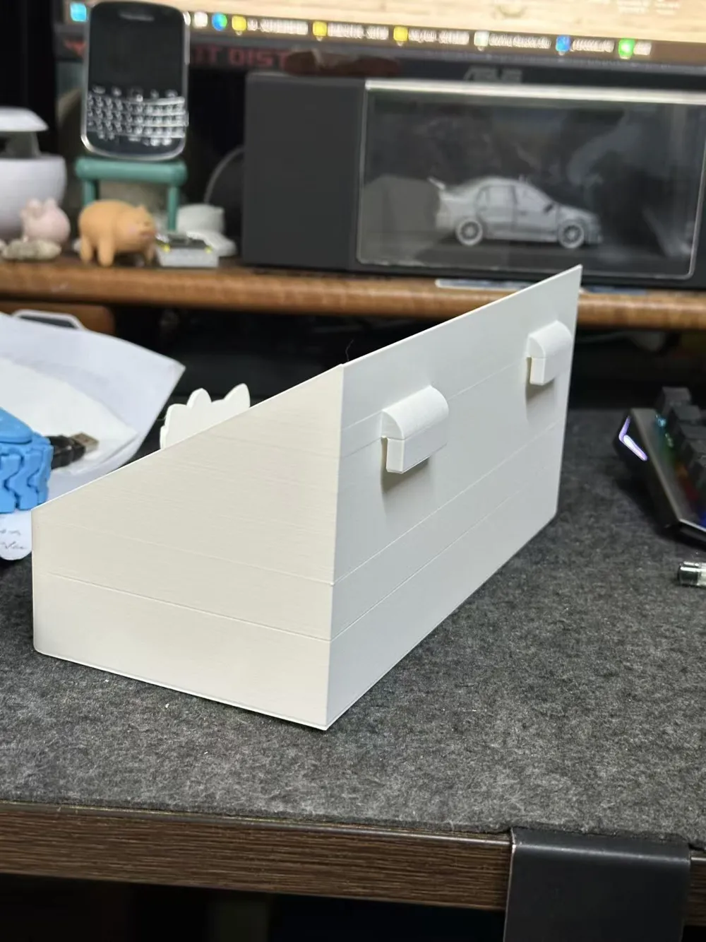 Hello Kitty storage box, pegboard, metal grid box - Free 3D Print Model ...