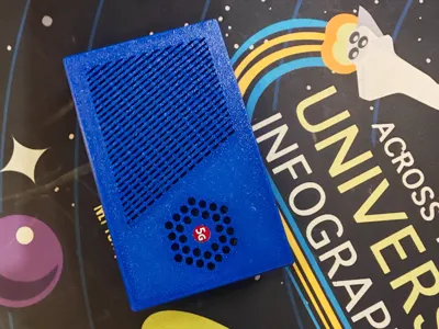 Low-cost portable 5G mobile WiFi with card slot