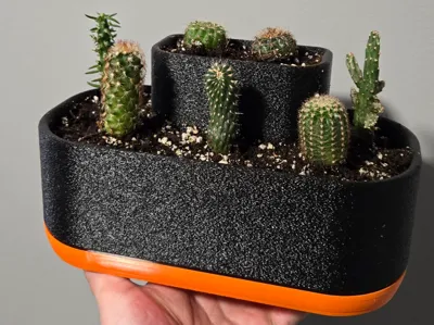 PLANTER WITH DRIP TRAY 