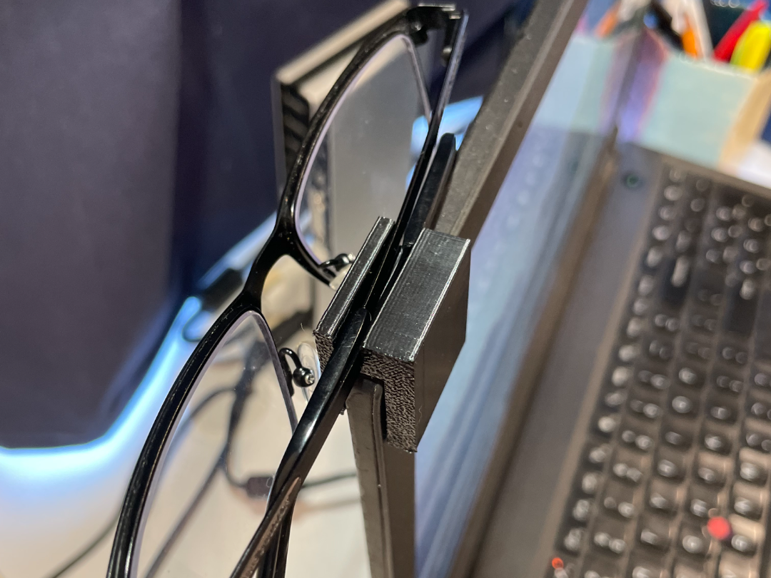 Lap Top Glasses Holder