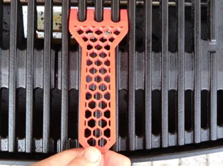 weber Q2800N scraper
