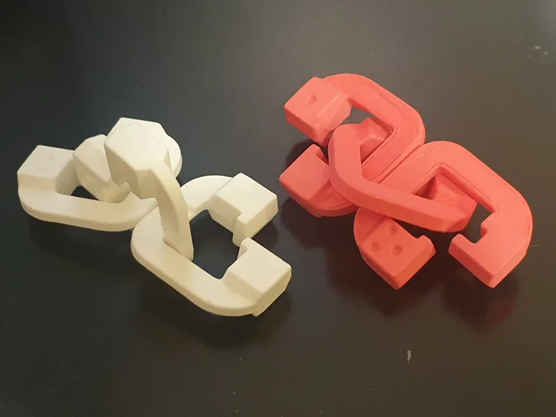 Hanayama's Chain Puzzle