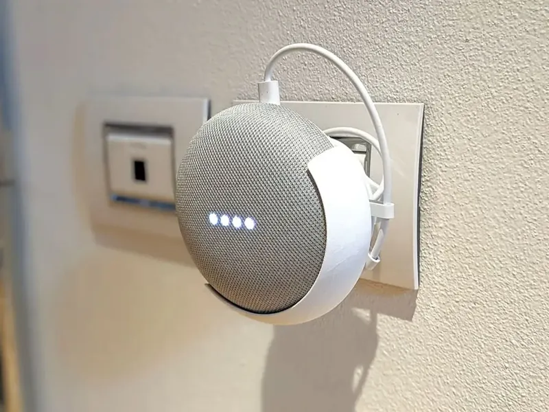 Google Nest Wall Plug
