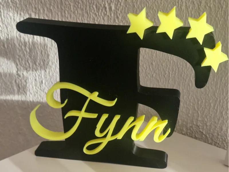 Der Buchstabe F mit dem Namen Fynn