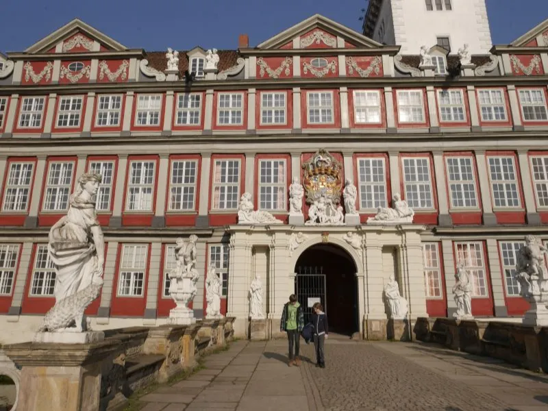 Figuren der Schloss Brücke in Wolfenbüttel