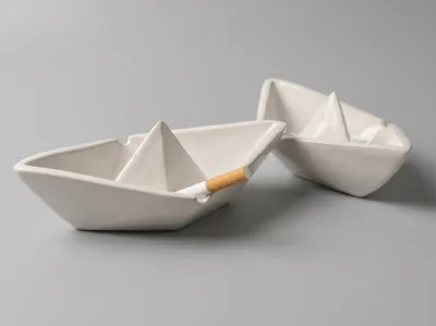 Creative Origami Boat Ashtray for Home Living Room Coffee Table or Office Desktop, a Personalized, High-End, Instagram-Style, Practical Nordic Minimalist Pure White Decorative Smoking Accessory