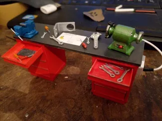 Workbench Diorama, Vice ....