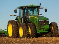 Deere 8r320 tractor