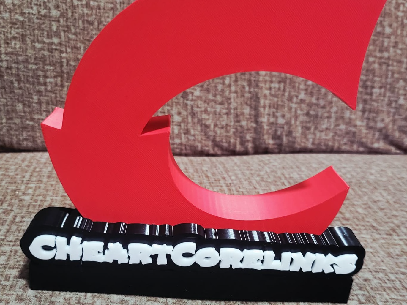 CHEART NAME STAND WITH LETTER CUSTOMIZABLE