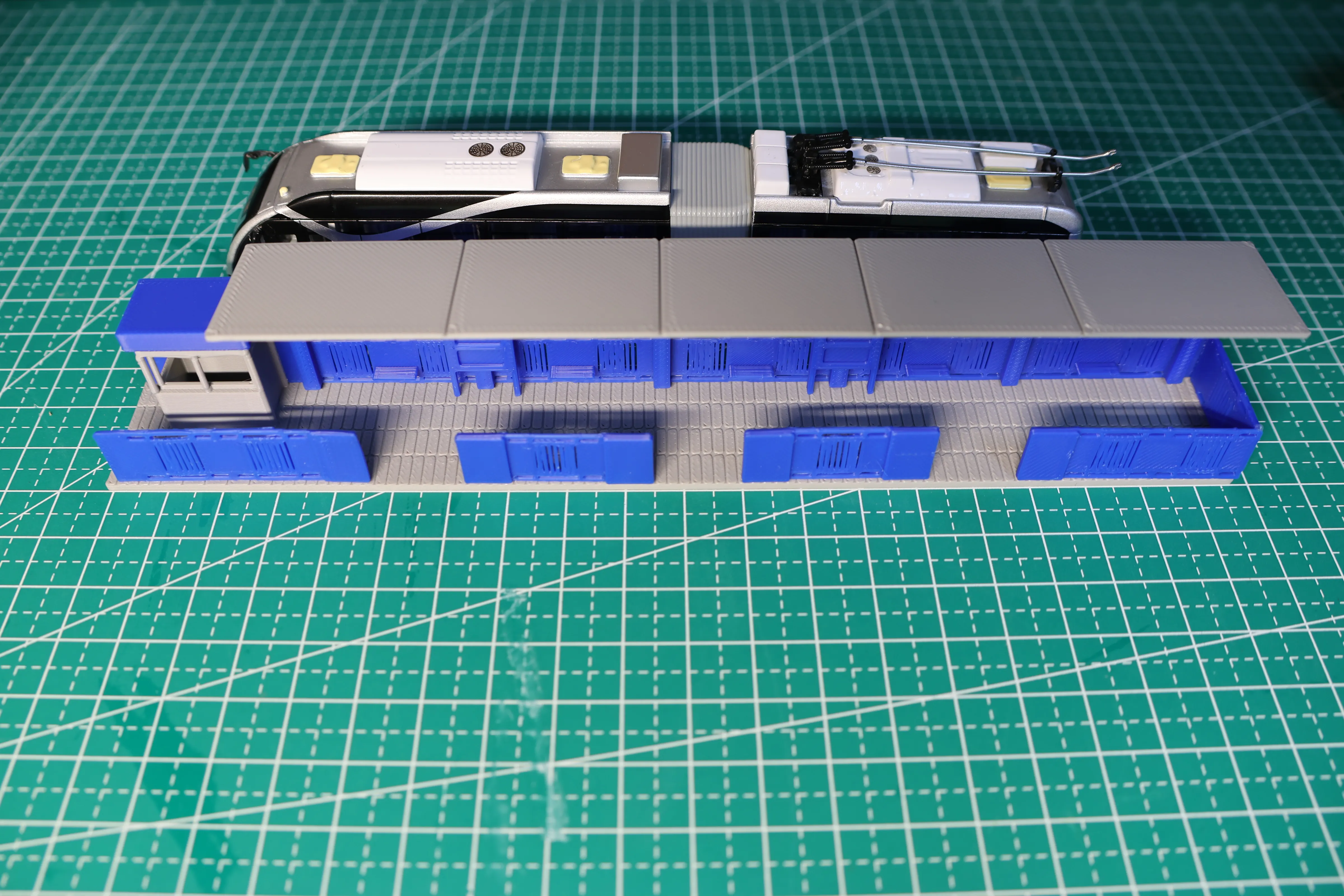 Beijing BRT Rapid Bus Platform 2.0 Detail Enhanced Version 1:110 Scale ...