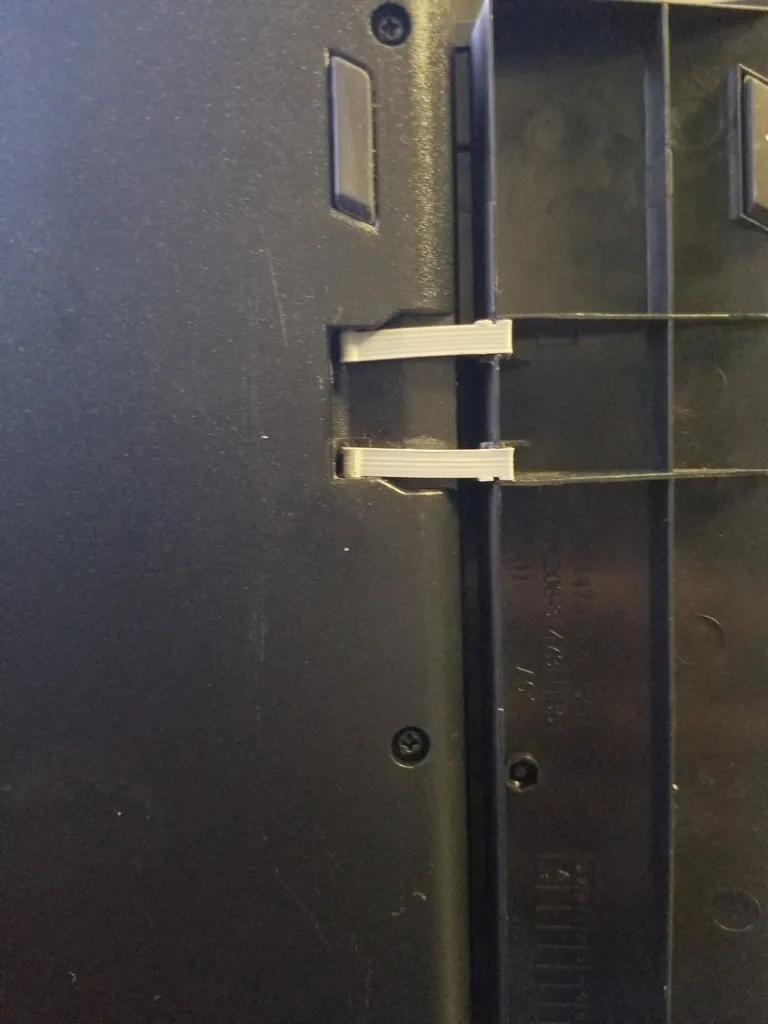 Corsair STRAFE RGB (Palm Rest Clips)