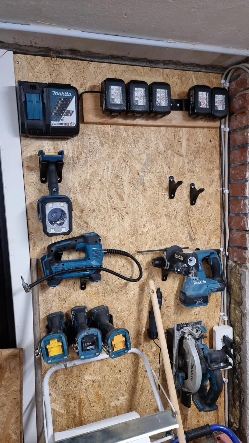 Makita universal tool hook