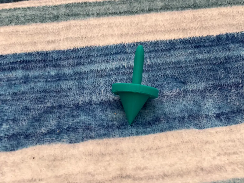 Simple spinning top