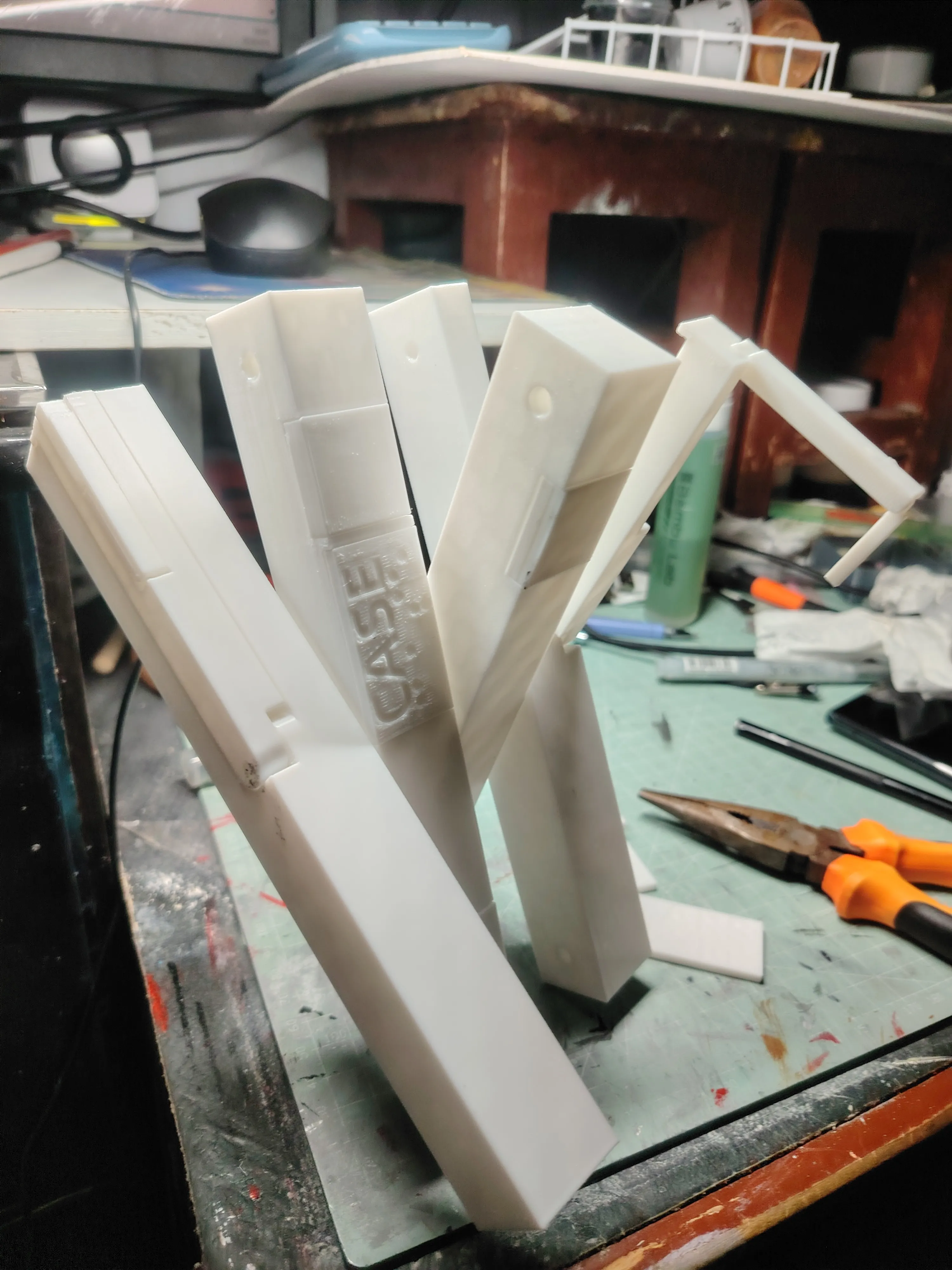TARS de Interstellar a escala 1:10, con múltiples formas transformables ...