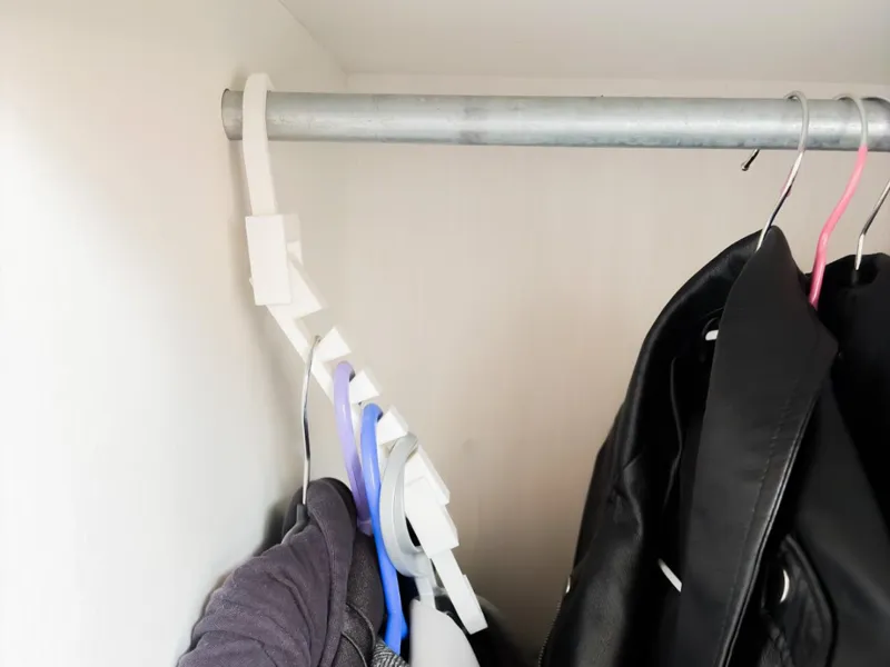 Space saving hanger