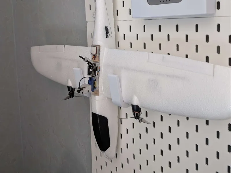 Skadis RC Plane Mount Holder