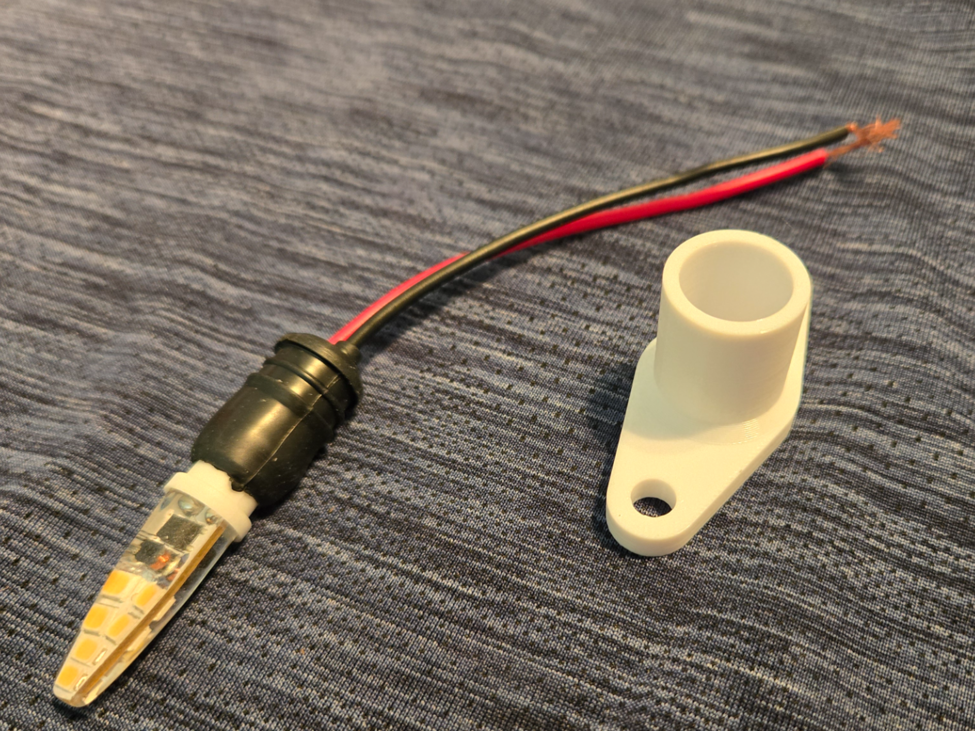 Low Voltage Light Bulb Socket