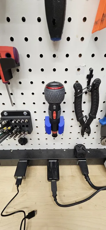 Vessel 220 Screw Driver holder for pegboard