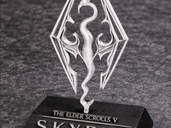 Skyrim : The Elder Scrolls V keychain.