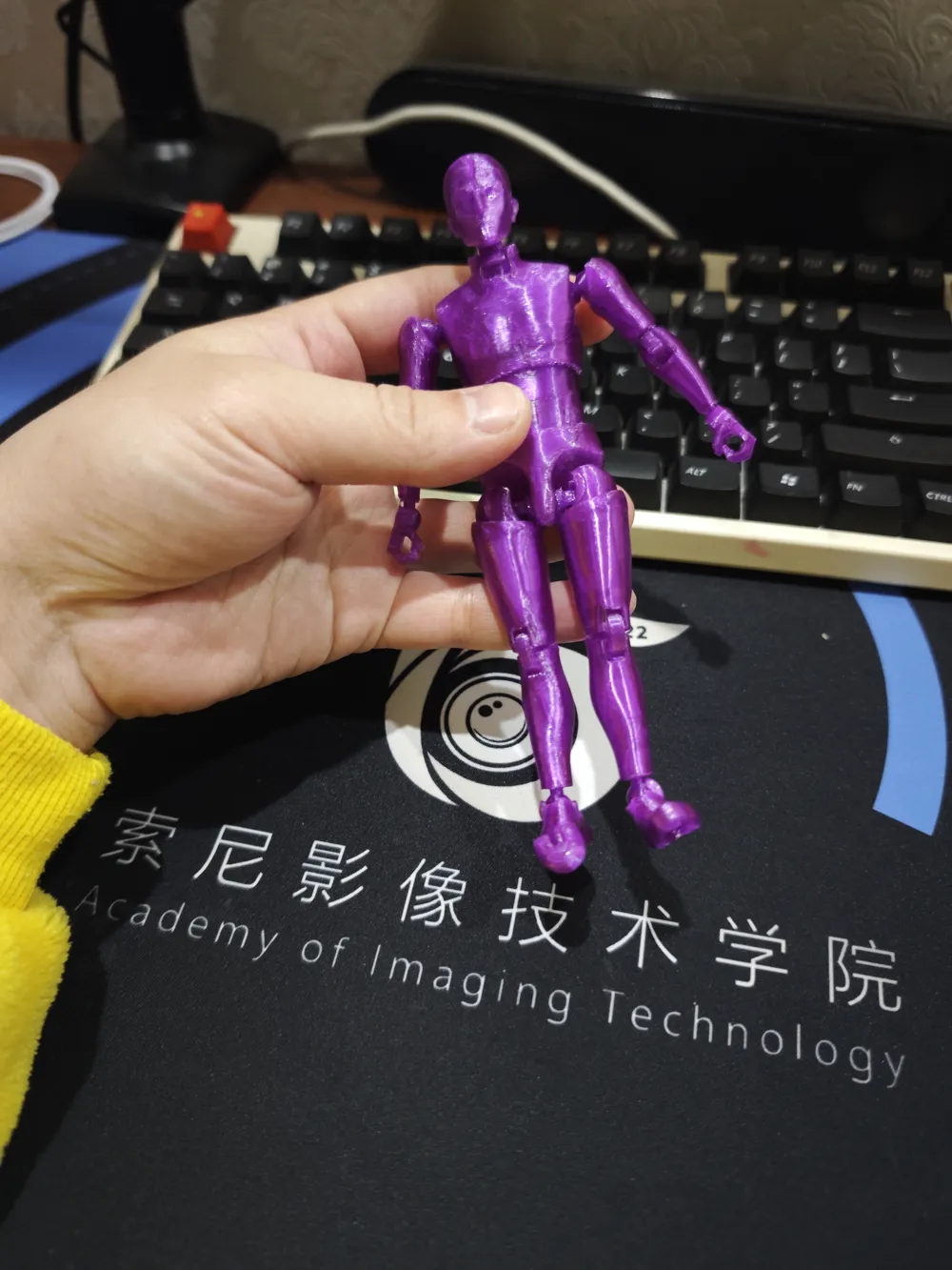 Humanoid articulated male base body - Free 3D Print Model - MakerWorld