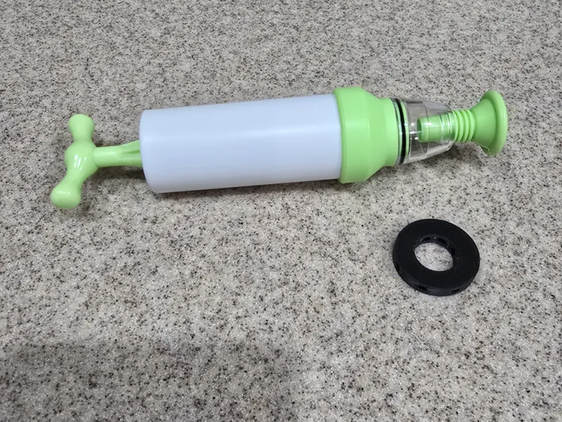 Vacuum seal ring helper
