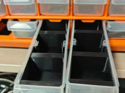Storage cabinet screw organizer, 3 compartments, with label slot