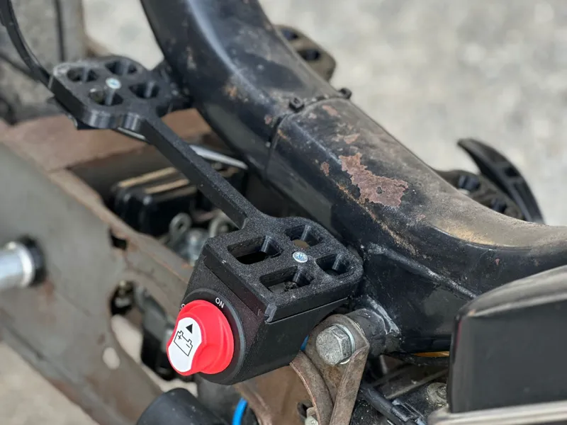 pedane piaggio bravo con stacca massa