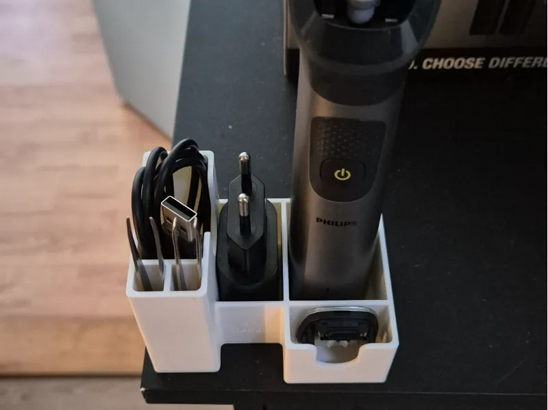 Philips Series 7000 shaver simple storage