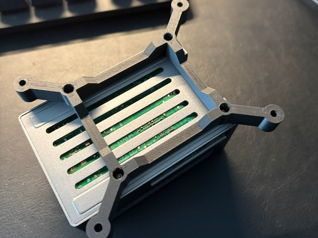 Raspberry Pi 5 Universal Wall Mount Bracket