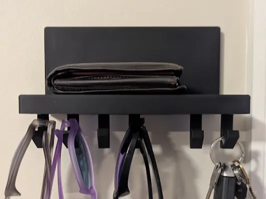 Keyring shelf