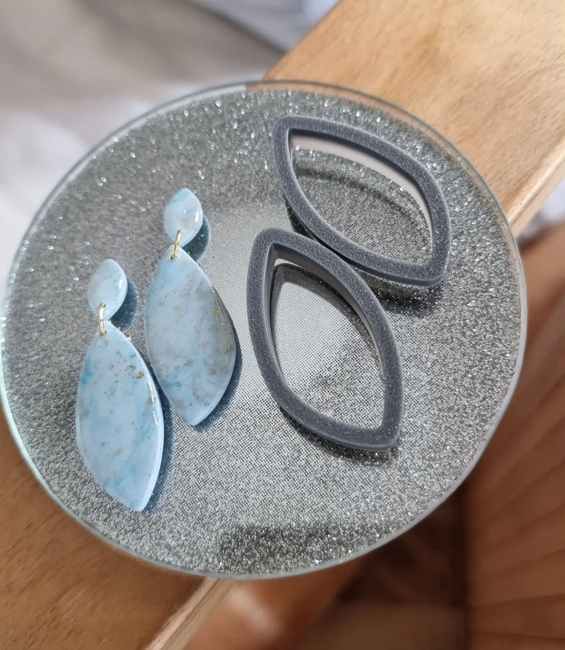 Clay earring cutter view 4