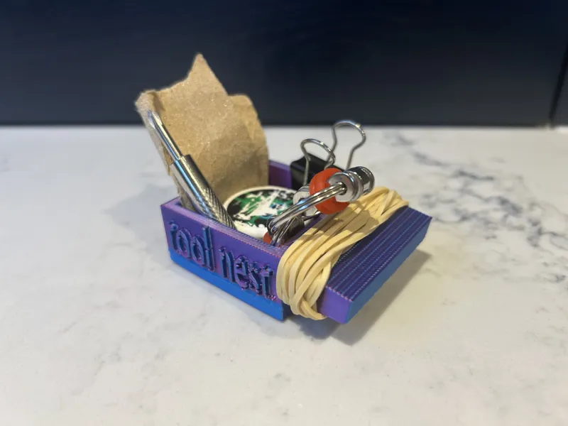 mini desktop tidy