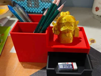 Multifunctional Desktop Pen Holder