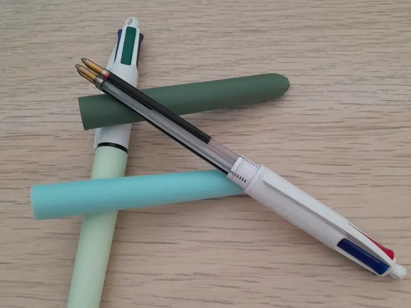 Capuchon de rechange stylo 4 couleurs