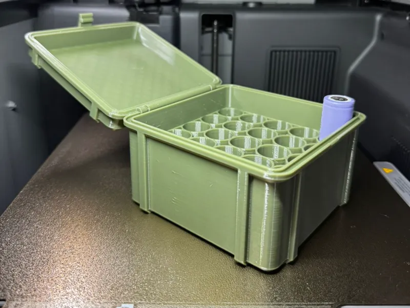 Rugged box for 25 18650 batteries