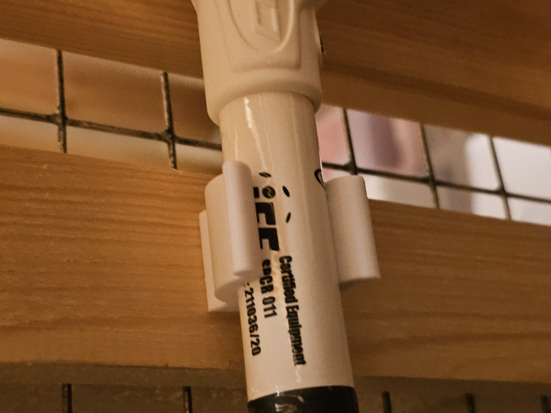 Floorball Stick Wall Mount - Minimalist Snap-fit