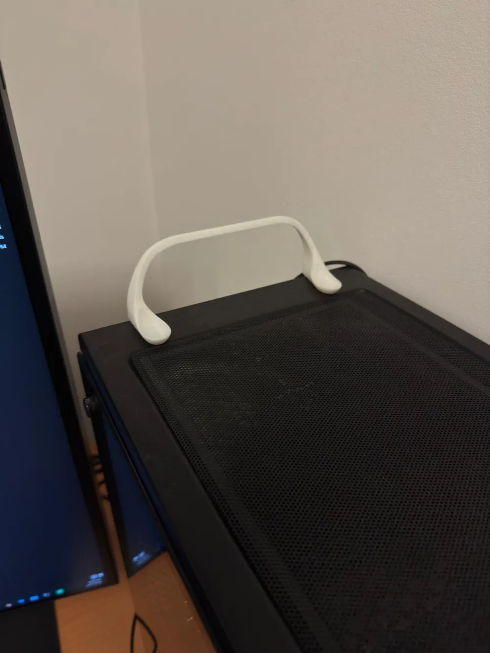 Xbox Invisible Stand with magnet holes - Free 3D Print Model - MakerWorld