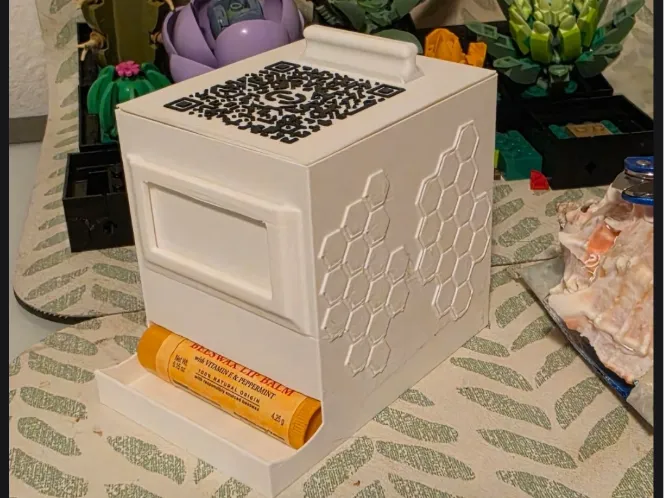 Chapstick Holder With Lid