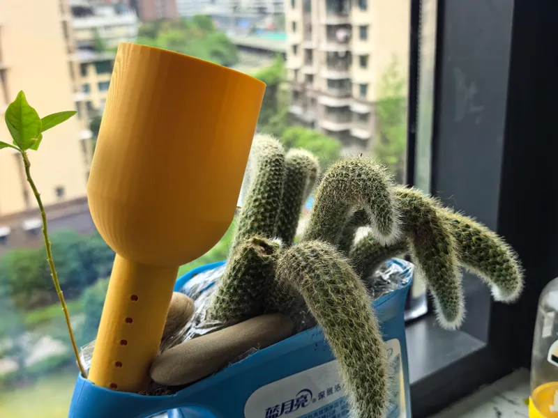 地下浇水滴灌器、夏天防烧苗
