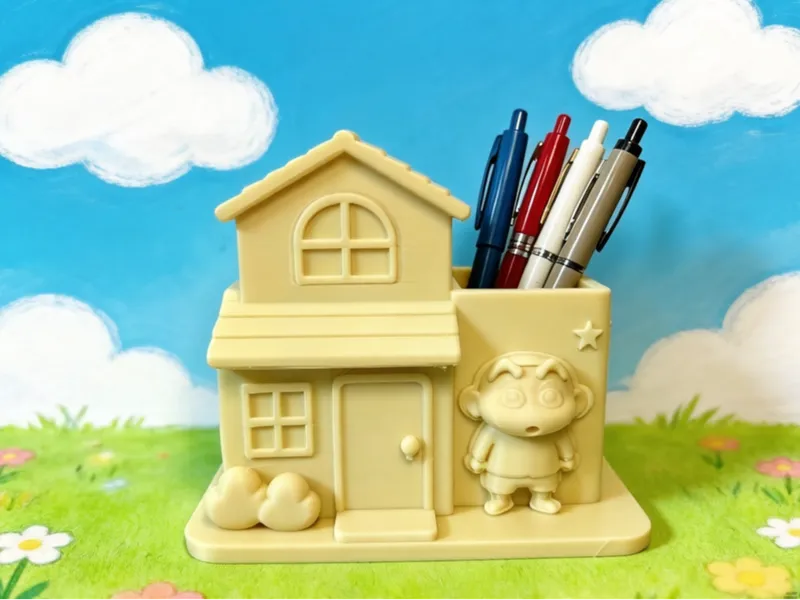 蜡笔小新小屋造型笔筒