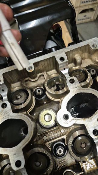 Subaru EJ205 Valve Stem Seal Puller