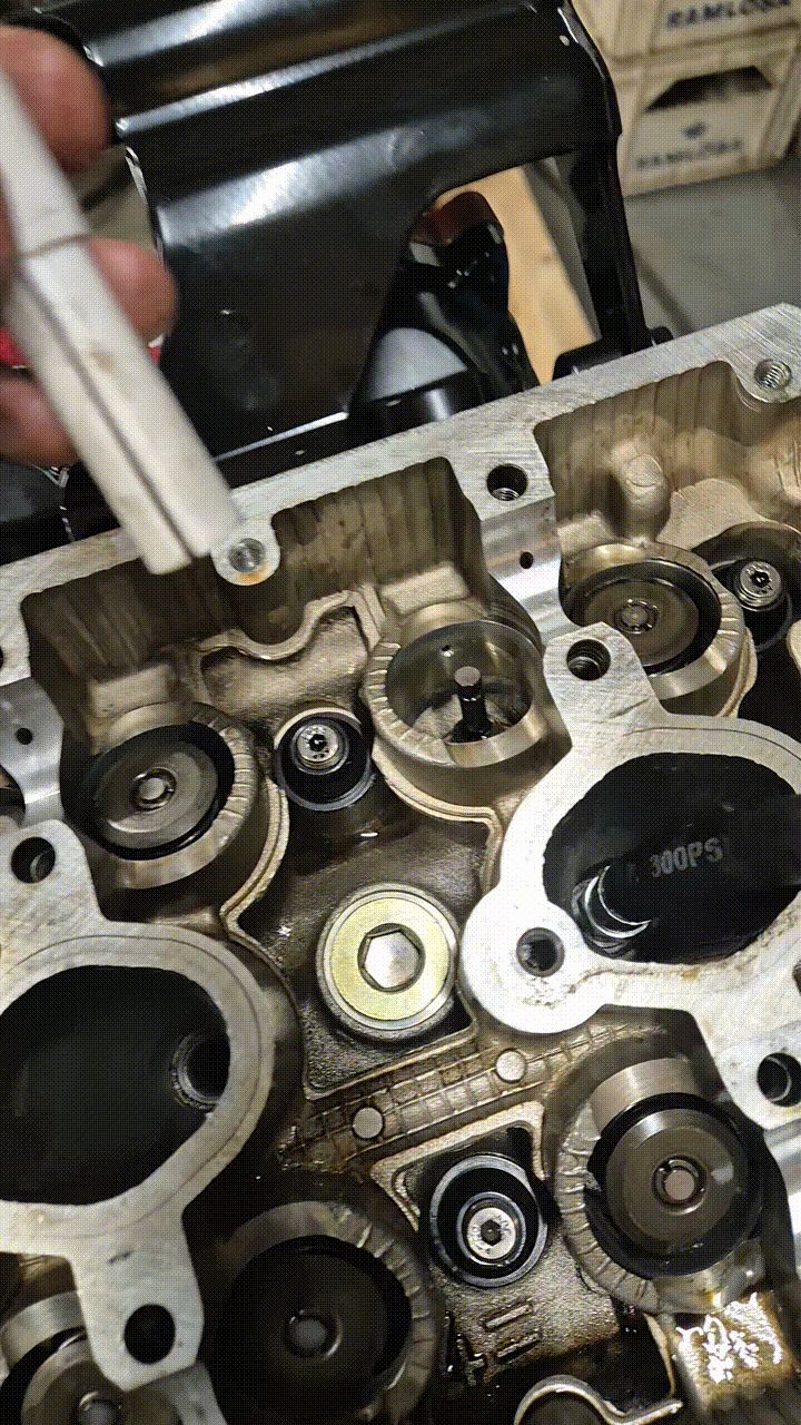 Subaru EJ205 Valve Stem Seal Puller