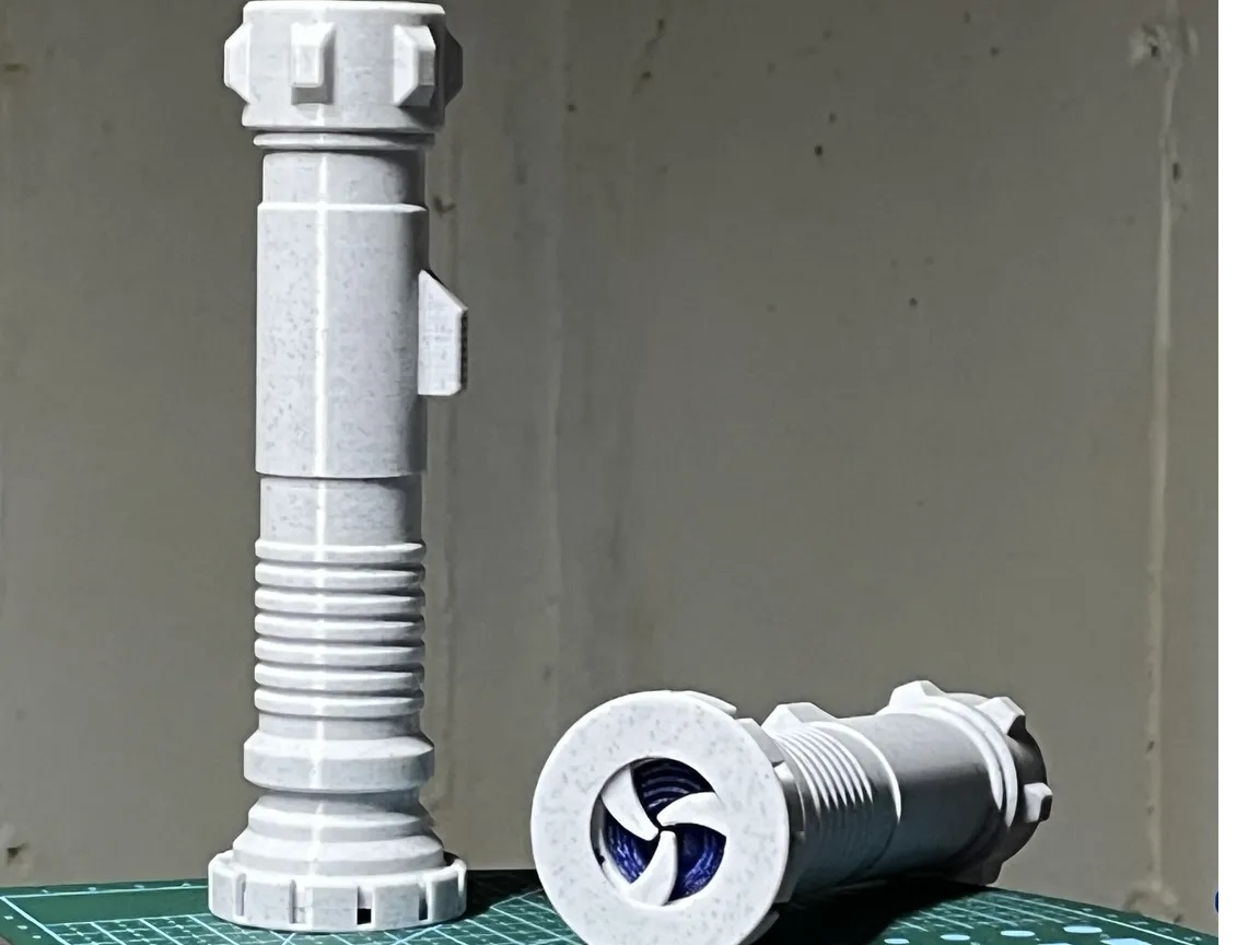 Collapsible Light Saber with blade retainer 