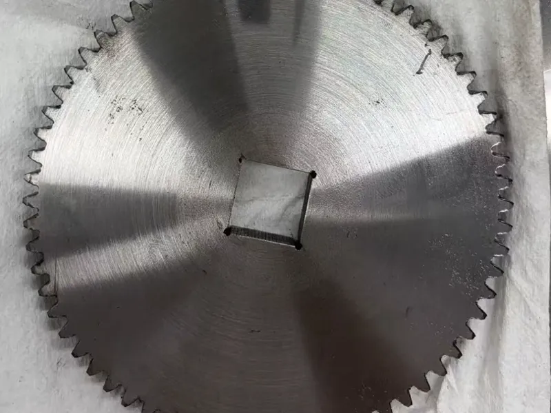 40T Spur gear. 20mm Square Cut 