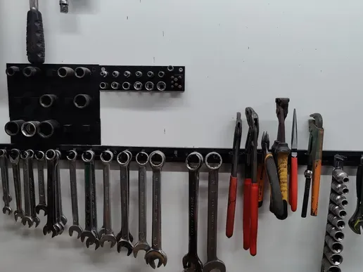 Wall mounted tool system 