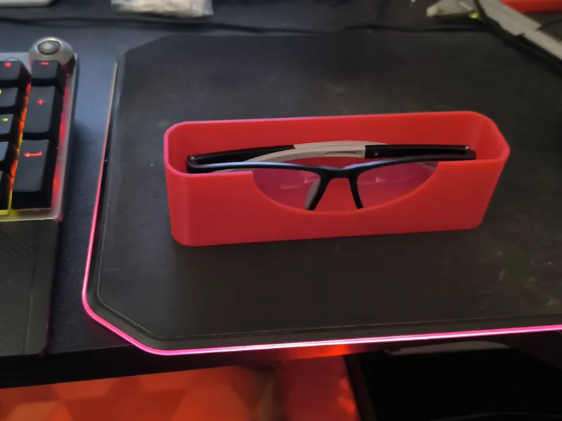 Etui na okulary do auta