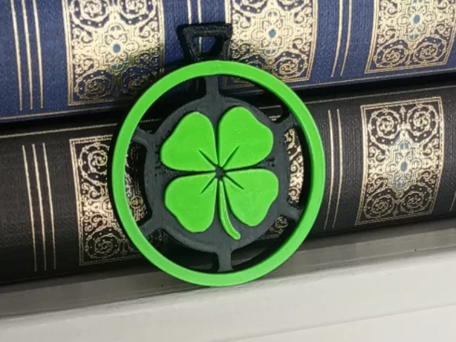 porte-clés porte bonheur trèfle à 4 feuilles